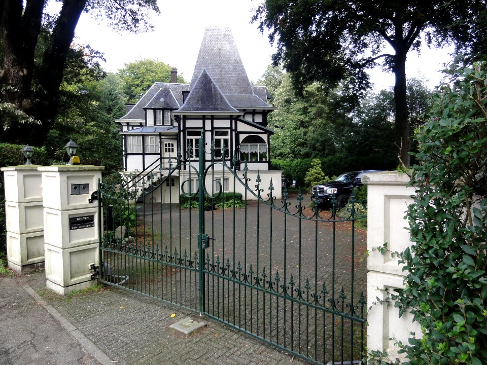 Berg en Dal Rijksmonument 522011 Chalet Stollenberg Oude Holleweg 14