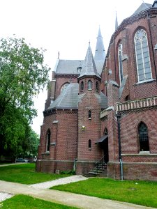 Berghem (Oss, NL) St.Willibrorduskerk exterieur 01