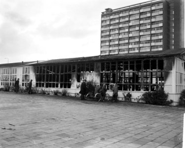 Bennebroekschool in brand in de A. Schelfhoutstraat te Amsterdam. De Bennebroeks, Bestanddeelnr 914-9108