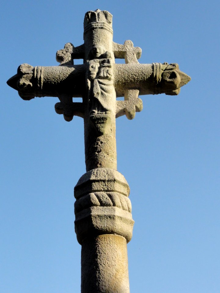Bennetot (Seine-Mar.) croix de cimetière, verso