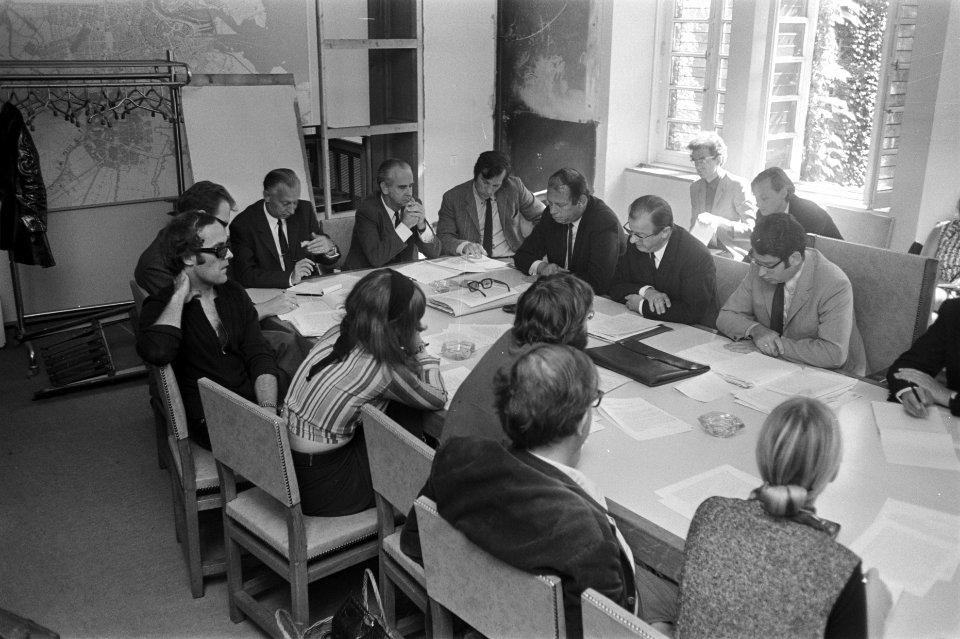Beraad over samenstelling College van Burgemeester en Wethouders met afgevaardig, Bestanddeelnr 923-7440