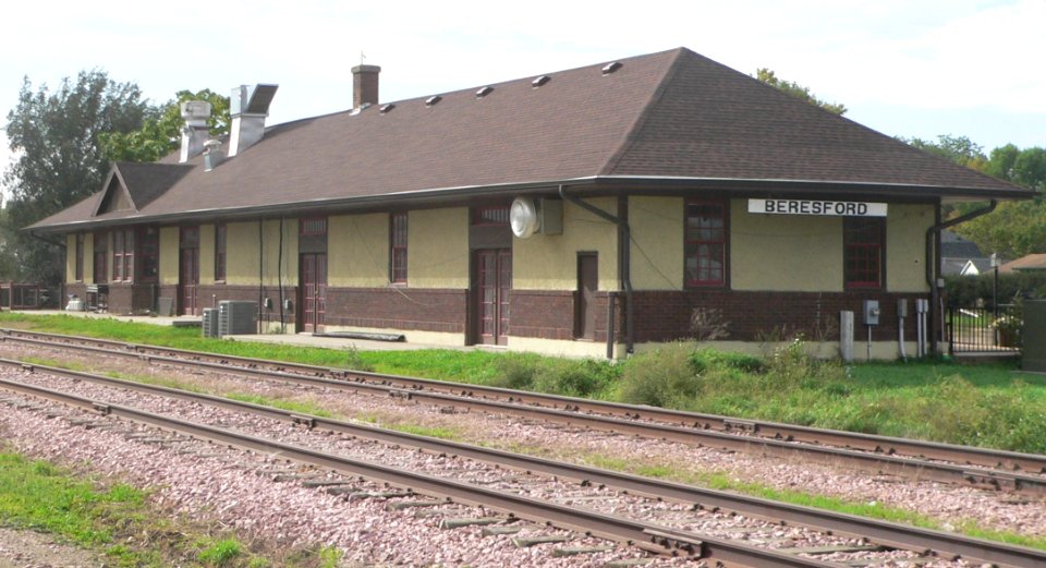 Beresford, SD depot from N 1