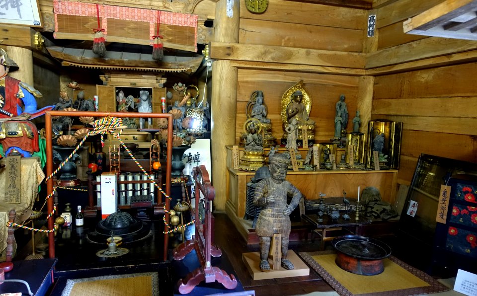 Benkeido Hall - Chusonji, Hiraizumi, Iwate - DSC04712