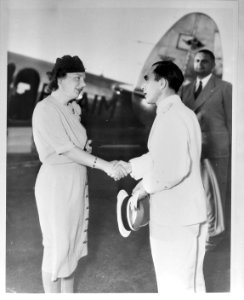 Bezoek van prinses Juliana aan West-Indië (februari-maart 1944). Gouverneur P. …, Bestanddeelnr 935-1541