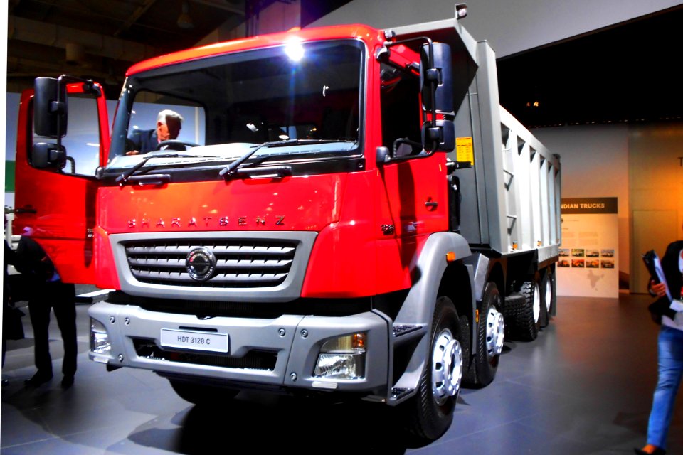 BHARATBENZ Heavy Duty Truck 3128 C. right side. Spielvogel 2012