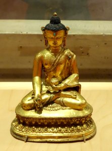 Bhaishajyaguru or Medicine Buddha, Tibet, 15th century, gilt bronze - Berkeley Art Museum and Pacific Film Archive - DSC04104