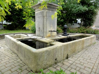 Benney (M-et-M) fontaine - lavoir