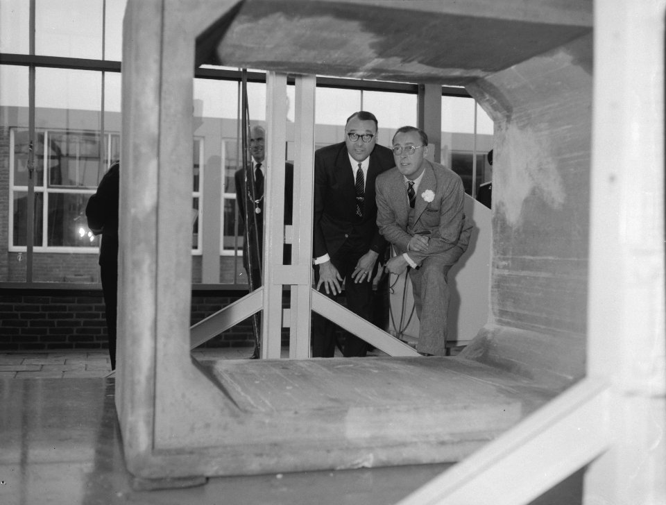 Bezoek van Prins Bernhard aan de NV Rotterdamse Beton en Aannemingsmij voorhe, Bestanddeelnr 909-8845