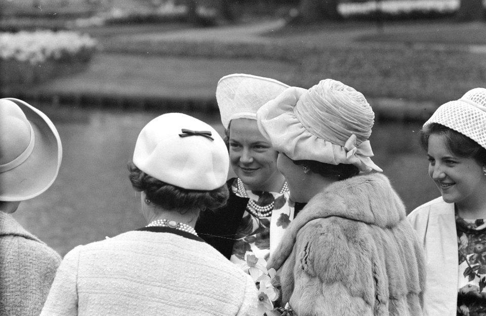 Bezoek Vorstelijke gasten Keukenhof (Fabiola en Boudewijn, Bestanddeelnr 913-8562