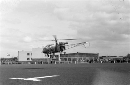 Bezoek van Z. K. H. Prins Bernhard aan Waddinxveen, Bestanddeelnr 912-2868