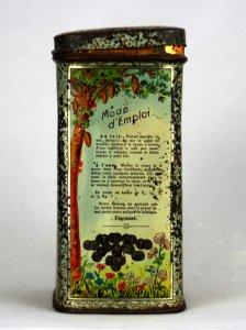Bensdorp cacao blikje met afbeelding van cacaoplantage en bakker, foto4