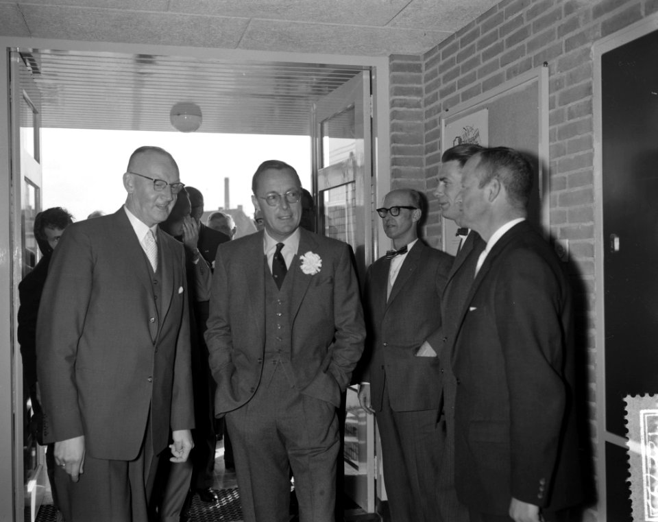 Bezoek van Prins Bernhard aan de Protestants Christelijke School Prins Bernhard, Bestanddeelnr 912-2793