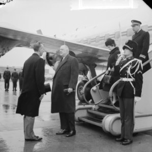 Bezoek President De Gaulle aan Nederland. Baron Lynden , De Gaulle en mevrouw De, Bestanddeelnr 914-9327
