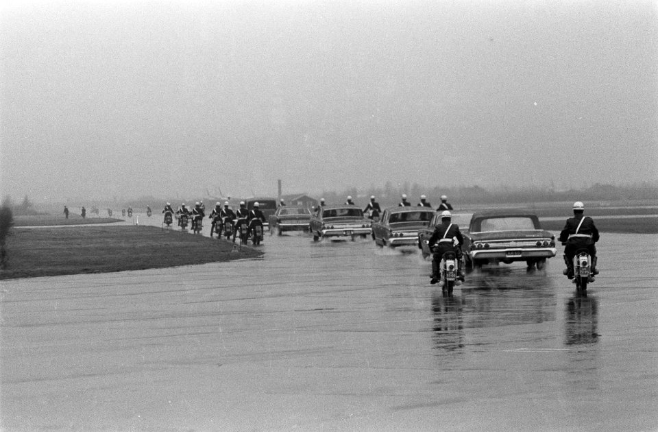 Bezoek President De Gaulle aan Nederland. Nr. 12, De Gaulle (kop), nr. 13 De Gau, Bestanddeelnr 914-9332
