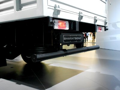 BHARATBENZ Light Duty Truck 914 R. underride protection 2. Spielvogel 2012