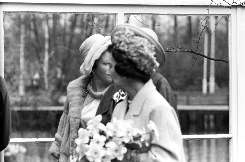 Bezoek Vorstelijke gasten Keukenhof (Fabiola en Boudewijn, Bestanddeelnr 913-8559