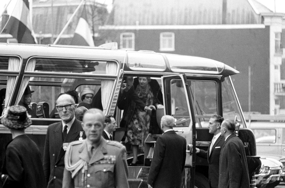 Bezoek Vorstelijke gasten Keukenhof (Fabiola en Boudewijn, Bestanddeelnr 913-8551