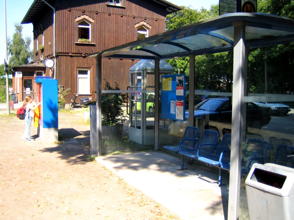 Bhf Legden Wartehaus1