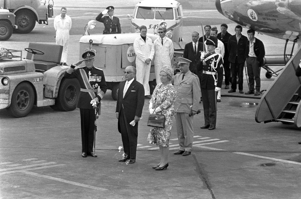 Bezoek President Bourguiba van Tunesie aankomst Schiphol, Bestanddeelnr 919-3245