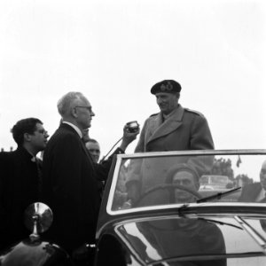 Bezoek van veldmaarschalk Montgomery aan Amsterdam. Waarnemend burgemeester Feik, Bestanddeelnr 900-6881