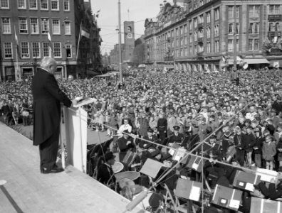Bevrijdingsdag (10 jaar) feest Dam overzicht, Bestanddeelnr 907-1171
