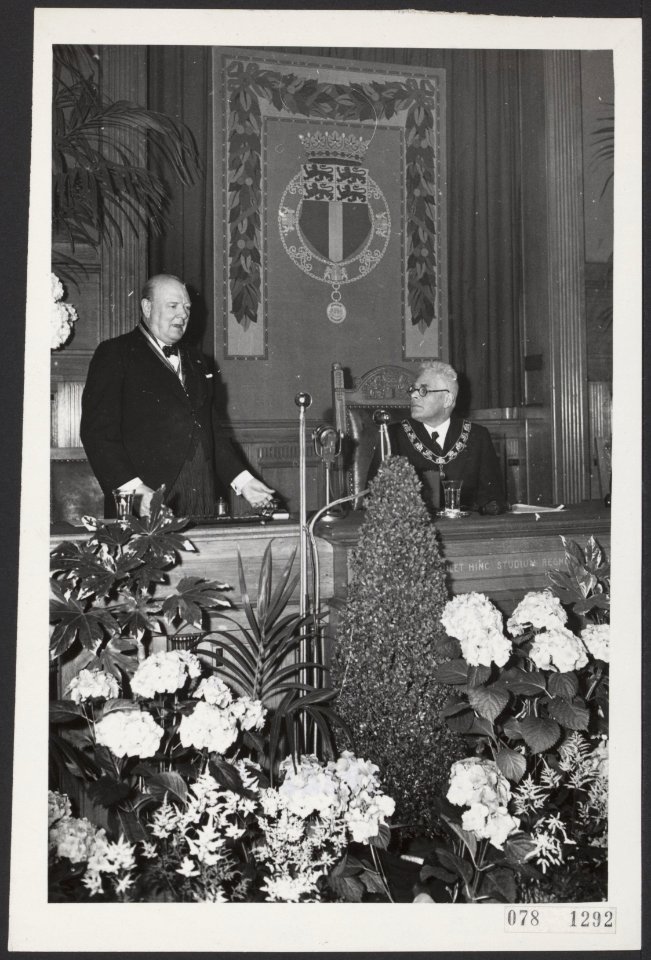 Bezoek van winston churchill aan nederland een jaar na de bevrijding anefo fotos, Bestanddeelnr 078-1292