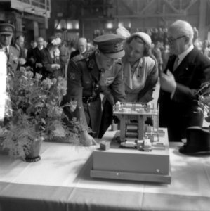 Bezoek Koninklijk Paar aan Luxemburg staalfabriek, Bestanddeelnr 904-6367