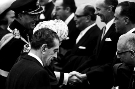 Bezoek Mexicaanse President met echtgenote en dochter aan Nederland Aankomst, Bestanddeelnr 915-0019