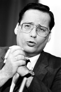 Bezuinigingen, wetenschappelijk onderwijs, persconferenties, ministers, Bestanddeelnr 932-6481