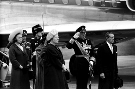 Bezoek Mexicaanse President met echtgenote en dochter aan Nederland Aankomst, Bestanddeelnr 915-0012