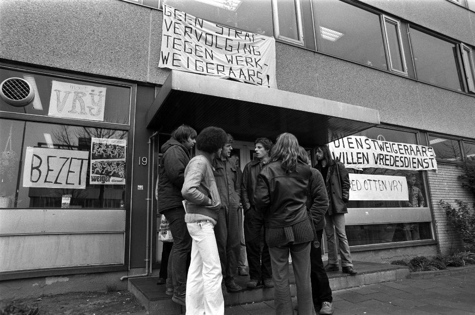 Bezetting Bureau Tewerkstelling Gewetensbezwaren militair dienst in Rijswijk uit, Bestanddeelnr 930-7951