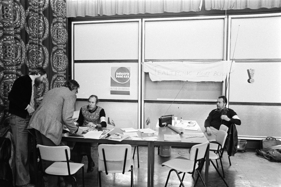 Bezetting bedrijf Tealtronic in de bezette fabriek, Bestanddeelnr 928-9689