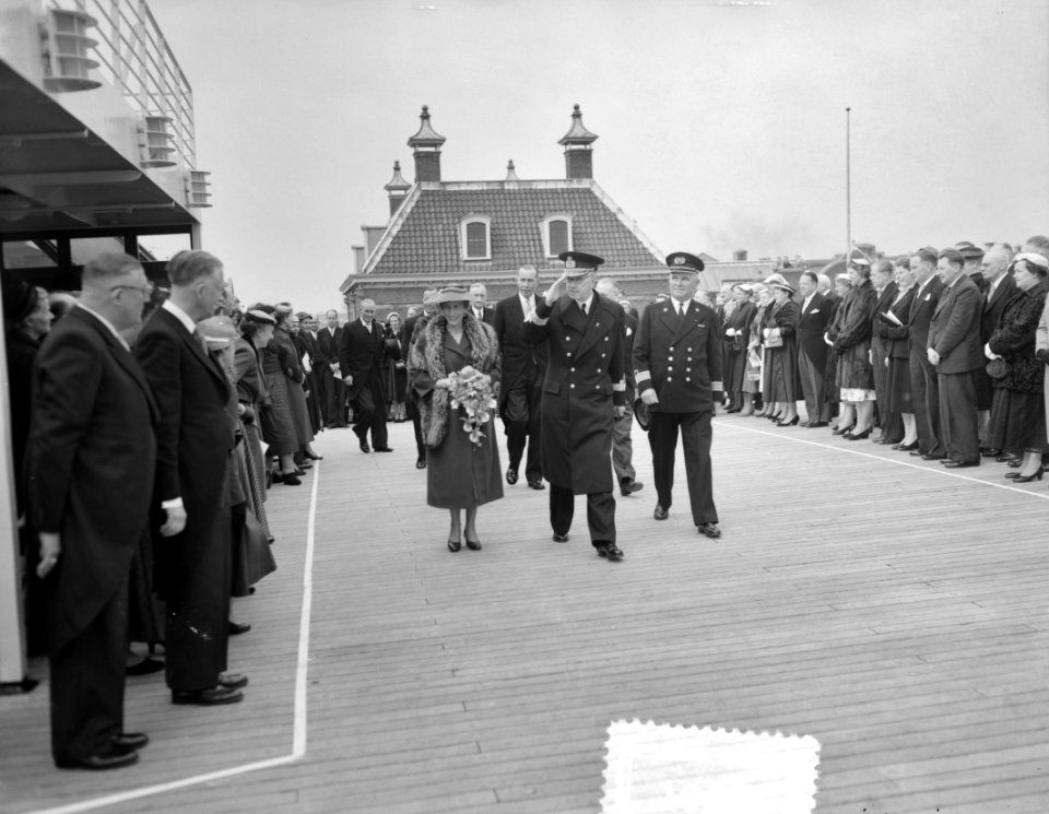 Bezoek Zweedse Koningspaar Amsterdam, eerste dag, bezoek Ms. Oranje bij de Neder, Bestanddeelnr 907-0982