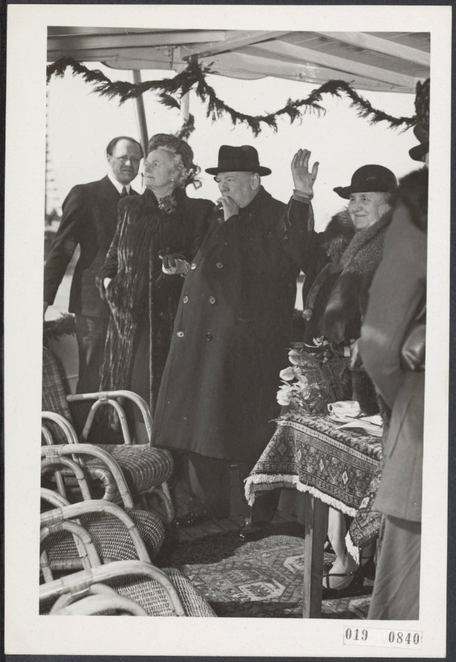 Bezoek Winston Churchill aan Nederland. Admiraalvaren op het IJ. Boottocht op sa, Bestanddeelnr 019-0840