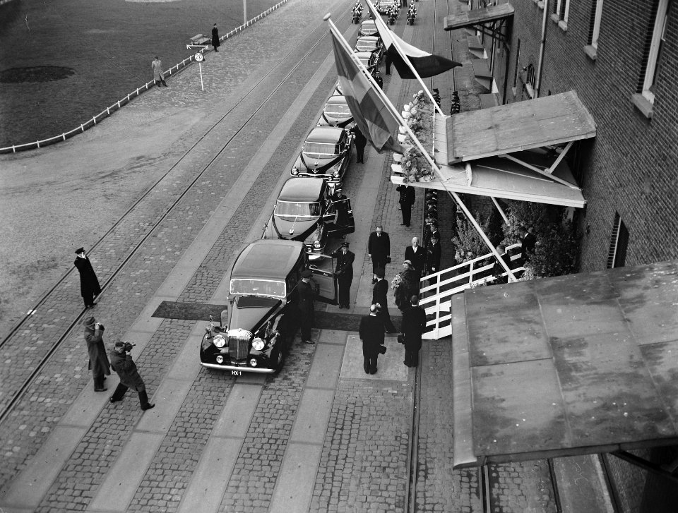 Bezoek Zweedse Koningspaar Amsterdam, eerste dag, bezoek, Bestanddeelnr 907-0987