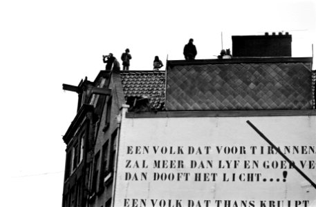 Bewoners Nieuwmarktbuurt Amsterdam verzetten zich tegen sloop van huizen voor me, Bestanddeelnr 927-6401