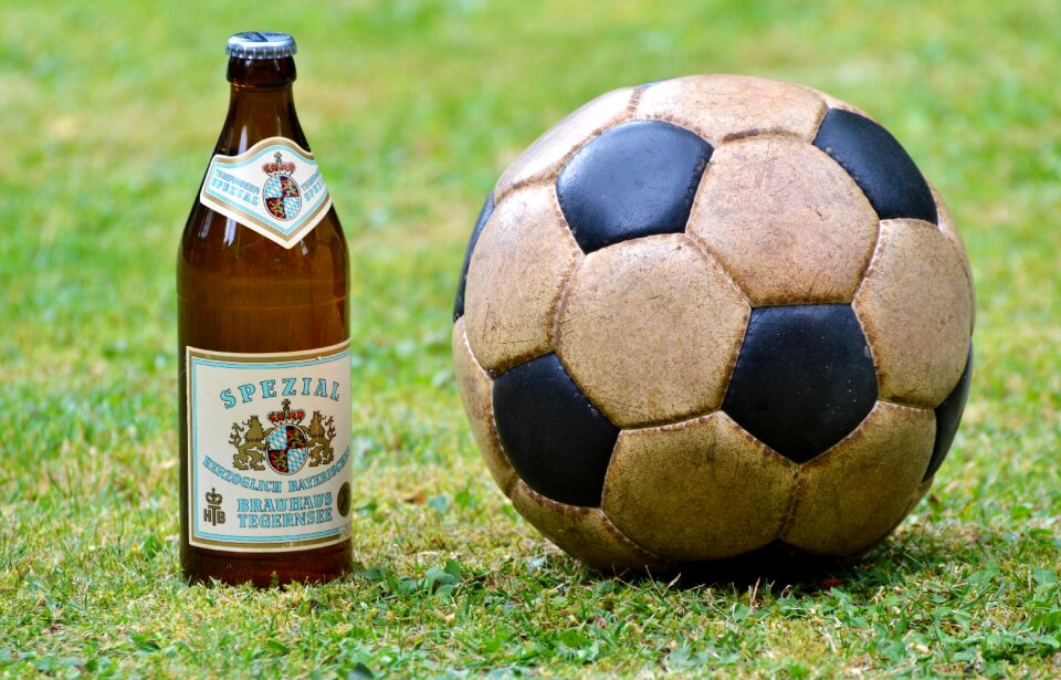 Play sport ball sports