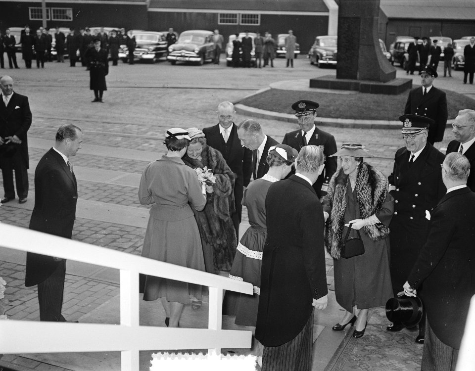 Bezoek Zweedse Koningspaar Amsterdam, eerste dag, bezoek Ms. Oranje bij de Neder, Bestanddeelnr 907-0970