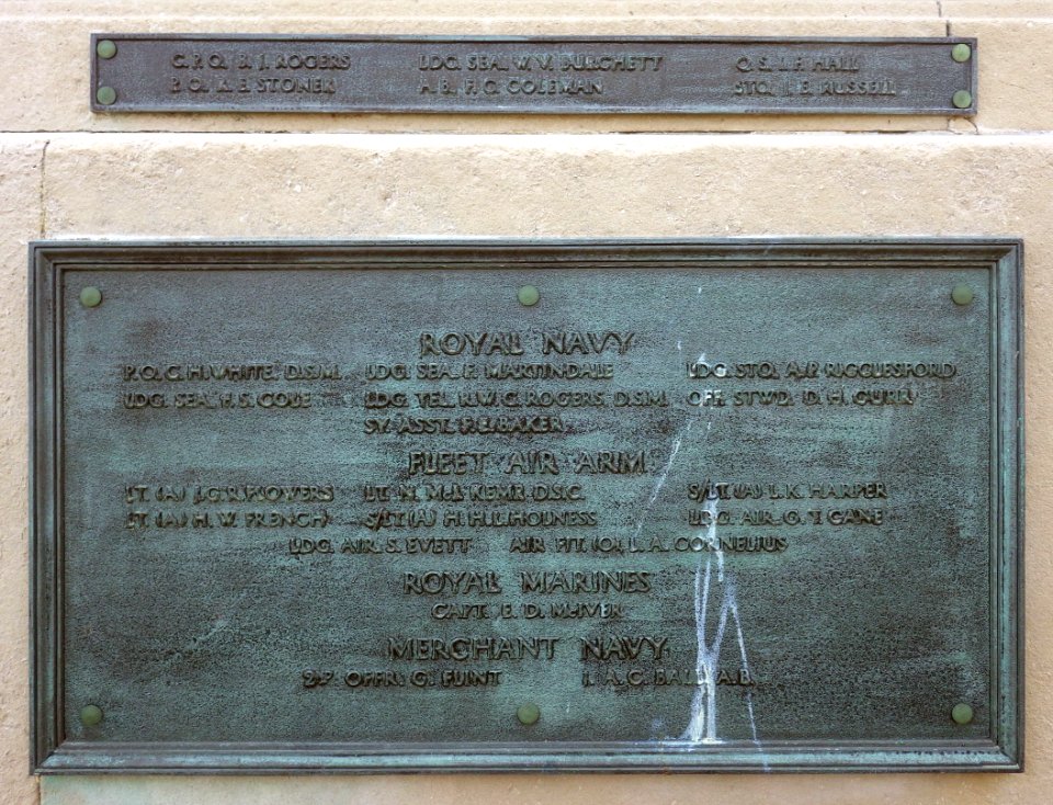 Bexhill War Memorial Plaque (east) (2)