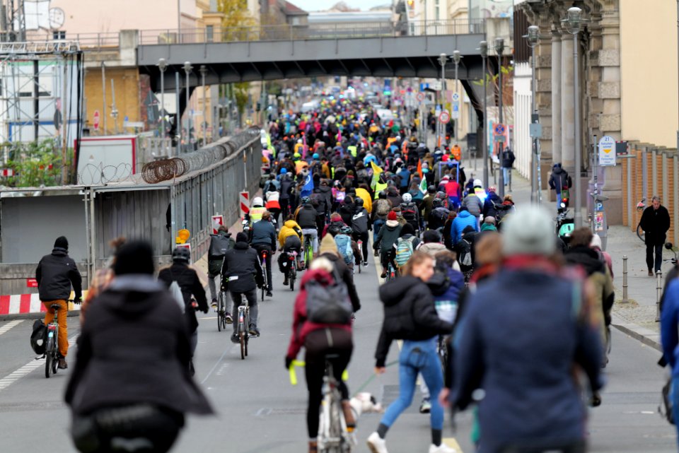 Bicycle demonstration against A49 and A100 in Berlin 2020-11-28 146