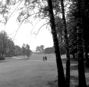 Bezoekers in het Kurpark van Bad Mergentheim, Bestanddeelnr 254-4588