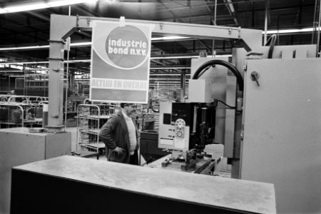Bezetting bedrijf Tealtronic in de bezette fabriek, Bestanddeelnr 928-9692