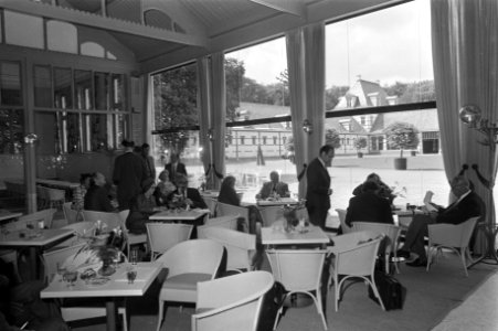 Bezoekers in het Theehuis, Bestanddeelnr 925-6201