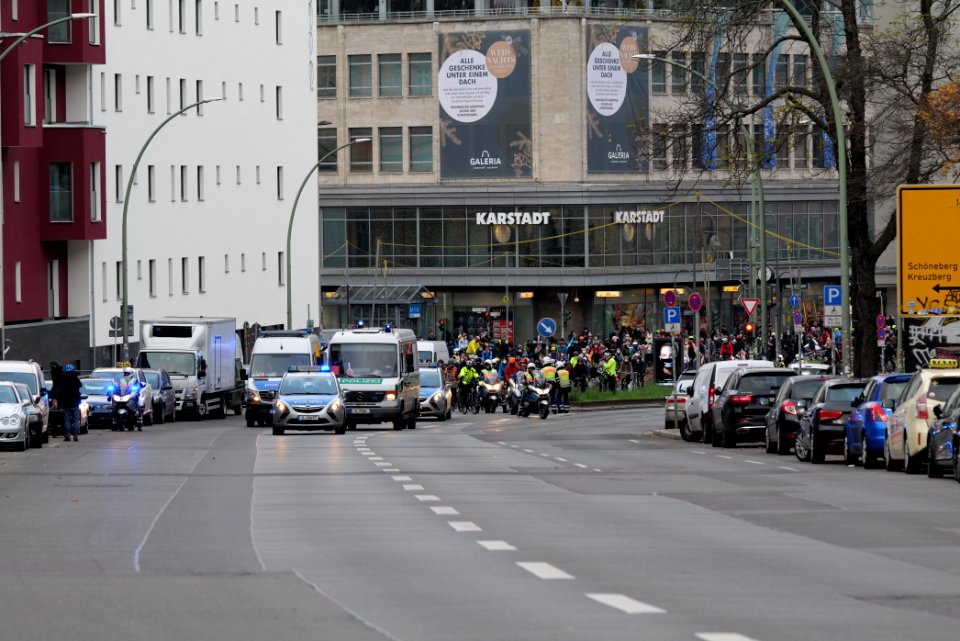 Bicycle demonstration against A49 and A100 in Berlin 2020-11-28 12