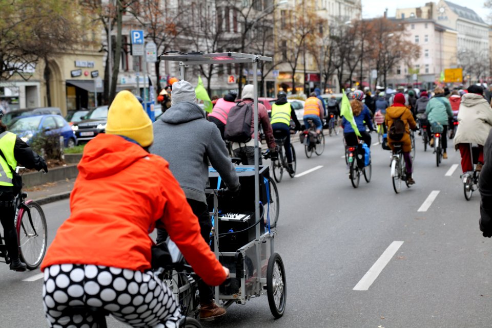 Bicycle demonstration against A49 and A100 in Berlin 2020-11-28 126