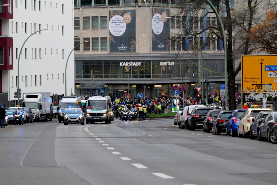 Bicycle demonstration against A49 and A100 in Berlin 2020-11-28 11