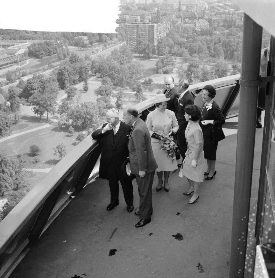 Bezoek van President Schärf aan Rotterdam President Schärf en Prinses Irene op , Bestanddeelnr 912-4900