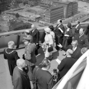 Bezoek van President Schärf aan Rotterdam President Schärf en Prinses Irene op , Bestanddeelnr 912-4898