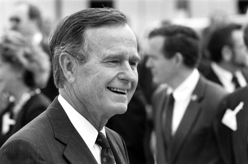 Bezoeken, presidenten, portretten, Bush, George H.W., Bestanddeelnr 934-4841