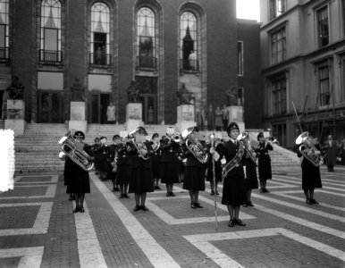 Bezoek Womans Royal Army muziekkorps in Den Haag, Bestanddeelnr 906-0670